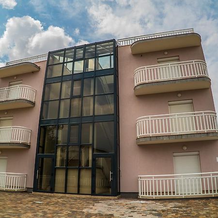 ויר Apartments Malina מראה חיצוני תמונה