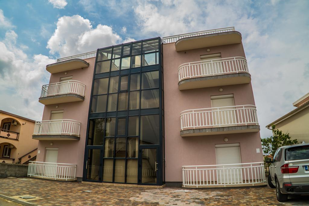 ויר Apartments Malina מראה חיצוני תמונה